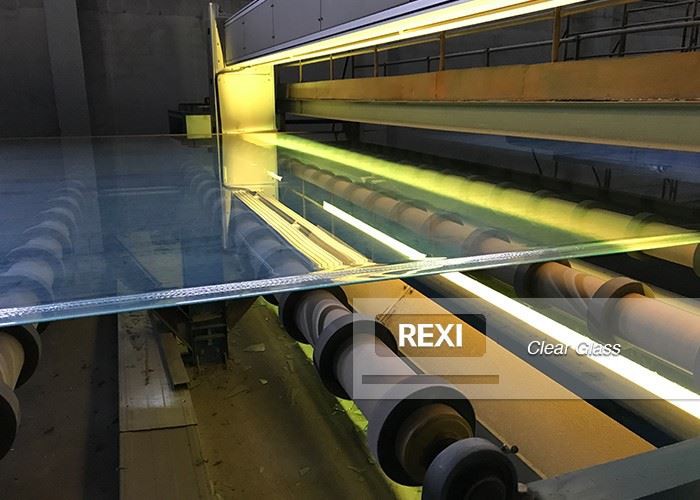 6 mm  8 mm  10 mm  12 mm  15 mm  19 mm Folha de vidro float incolor de grandes dimensões